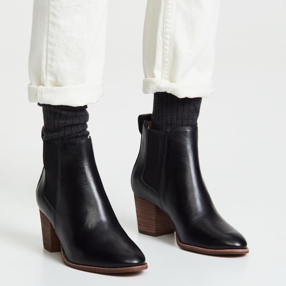 Madewell Chelsea leather boots